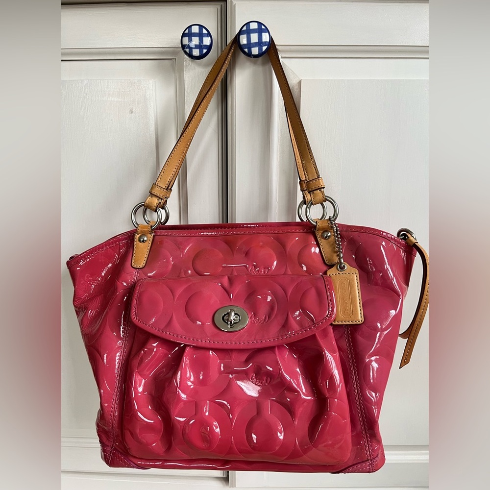 Coach beautiful pink patent leather bag